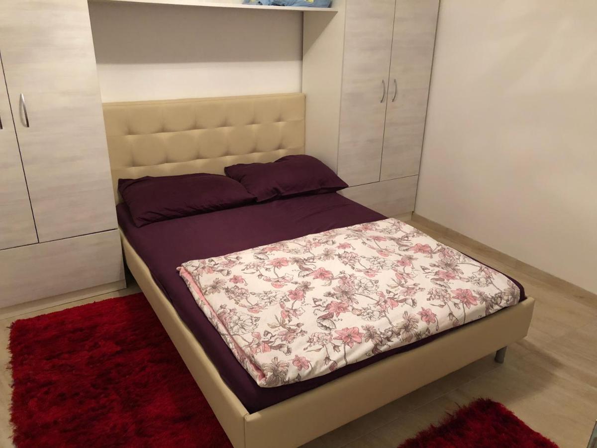 Guest House Valerija Icici Bagian luar foto